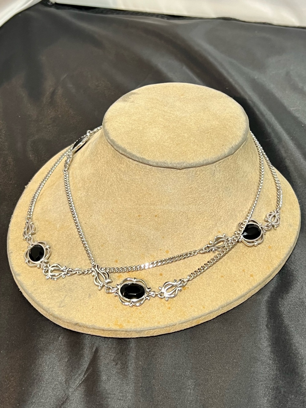Vintage Sarah Coventry Touch of Class Black Faceted Glass Chain Necklace 70’s